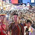 Među 50.000 učesnika Parade ponosa u Bangkoku i kandidat za premijera Tajlanda