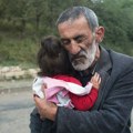 Desetine dece iz Nagorno-Karabaha stižu do Jermenije u kamionu
