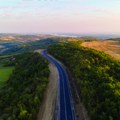 Mirović: Širom Vojvodine u toku rekonstrukcija lokalnih saobraćajnica (video)
