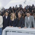 Reditelj cinik i glumica bez premca: Dodelom počasne Zlatne palme Meril Strip i francuskim filmom „Drugi akt“ otvoren 77…