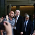 Assange na slobodi nakon nagodbe o priznanju krivice