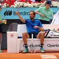 Propao? Ne baš. Ali Medvedev više nije elita