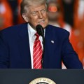 Tramp otkrio šta je rekao Makronu nakon šamara Niko nije očekivao ovo od američkog predsednika