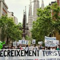 (Foto) turizam nam donosi propast Protesti u Španiji, Italiji i Porotgaliji zbog prekomernog širenja turizma