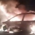 (Video) Vatra progutala automobil Na auto-putu iza buktinje ostao plameni trag!