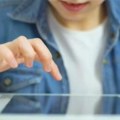 Od početka godine uhapšeno 30 predatora! Mup objavio važno upozorenje, 86 odsto dece koristi internet, a evo kako ih zaštititi…
