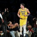 Luka Dončić doživeo dve povrede! Lejkersi dobili baš loše vesti o zvezdi koja je novu NBA sezonu počela nestvarno! (video)…