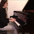 Pijanistkinja Petra Stanojević: Njen talenat, klavir i - srce koje diriguje