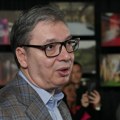 Vučić na dodeli rešenja za podsticaje proizvođačima vina, piva i jakih pića