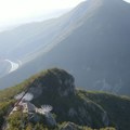 Баш као у најлепшој бајци: Ово је љуљашка у Србији са нестварним погледом