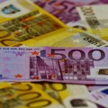 Dve žene pronašle 86.000 evra u napuštenom komadu nameštaja i predale ih vlastima Bolonje