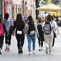 Više od 3.500 tinejdžerki u Srbiji se prodilo za dve godine