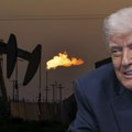 Tramp povukao sankcije Rusiji, nafta odmah pojeftinila: Cena pala na najniži nivo u poslednjih pet meseci