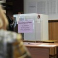 Izlaznost u Prijepolju do 8 sati je 3 odsto, manji tehnički problemi na biračkim mestima: Ovako je počeo izborni dan u Polimlju…