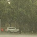 Nevreme protutnjalo Banjalukom: Kiša i vetar napravili haos, izgledalo kao noć u po dana (video, foto)