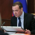 "Nemačka se sprema za rat sa Rusijom": Medvedev: Prikazuju to kao igricu sa raketama i tenkovima