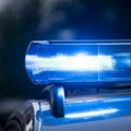 Dete (4) palo sa prvog sprata zgrade: Policija ga zatekla na ulici