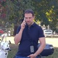 Novak Nedić fotografisan u blizini Palate Srbije