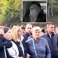 Građani odali počast Halidu ispred njegovog motela: Stotina njih pevalo njegove hitove sa ovim pevačem