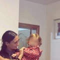 Prozivali je jer je 30 godina mlađa od muža, a SAD pokazala kakva je domaćica i majka Ovako se slavi slava kod Zorane i Steve…
