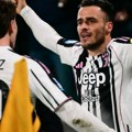 Filip Kostić "sahranio" šampiona Italije: Juve pregazio Napoli, spektakularan gol Srbina!