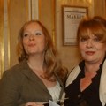 Udala se ćerka Radmile Živković: Bojana blista u čipkanoj venčanici sa dekolteom, muž je ne pušta: "Upravo venčani" (foto)…
