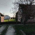 Kuća, hala i lokal na prodaju za 29.500 evra! Nekretnina odmah useljiva, a lokal idealan za radionicu