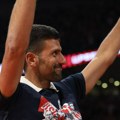 Novak Đoković potezom na poluvremenu utakmice Zvezda - Žalgiris oduševio celu Srbiju