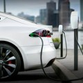 Pune se za samo 10 minuta, garantuju vožnju od 800 km: Panasonic radi na revolucionarnim baterijama za električna vozila