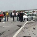 Pevač umalo poginuo u saobraćajki Isplivala fotografija potpuno uništenog automobila