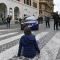 Studenti u Torinu na propalestinskim demonstracijama gađali policiju jajima