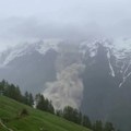 Ogroman glečer zatrpao selo, njegova jačina izazvala zemljotres! Objavljen dramatičan snimak! (foto/video)