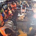 Aktivisti sa broda "Madlin" dovedeni na aerodrom radi deportacije