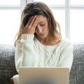 Банке обећавају онлине кеш кредит без папирологије – ево шта се ЗАИСТА крије иза ове рекламе!