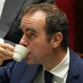 Tesno: Francuska vlada na čelu sa Lekornijem jedva preživela prvo glasanje o poverenju