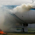 Запалио се авион пун путника! Драма на писти аеродрома, људи вриштали у паници