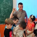 „Tim 42“ donirao mikroskope školama i Naučnom klubu u Leskovcu
