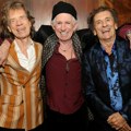 The Rolling Stones objavili album „Foreign Tongues“: Gostuju Pol Makartni, Robert Smit (The Cure), Stiv Vinvud i Čed Smit (Red…