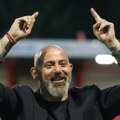 (VIDEO) Stanković pevao sa navijačima, pa upozorio Bukarija