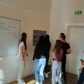 Ученици прокупачке Гимназије од сада на часу без мобилних телефона