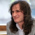“Iz Sarajeva putujem autobusom” Pevač bio zidar, dva puta ženio istu ženu, sad otkrio sve o odnosima na estradi: "Smetam…