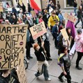 Poljakinje ponovo na ulicama, optužuju Tuska da nije ispunio obećanje o liberalizaciji abortusa