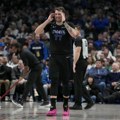 VIDEO Dončić uradio što u NBA ligi nije viđeno 40 godina: Partija kakvu nisu mogle da dosegnu ni legende