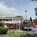 Локализован пожар у подгоричкој школи: Полуматуранти славили крај наставе па бакљом запалили кров, нема повређених (ФОТО)