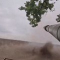 Kadrovi sa prve linije fronta: Borbena dejstva ruskih tenkova T-90A (video)