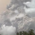 Nivo uzbune na najvišem nivou Eruptirao vulkan Ibu u Indoneziji vulkanski pepeo i peščana kiša prekrili okolinu