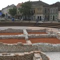 Mitrovčanin propao kroz rekonstruisan lokalitet, izvlačili ga vatrogasci, a sada tuži Grad: „Noga je bila sva krvava…