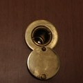 Ako vidite ovo na vratima, zovite policiju! Detalj razotkrio niz provala u Zagrebu: "Teror traje 3 nedelje!"