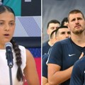 Nikola Jokić stavio ruku na srce: Košarkaši Srbije uglas pevali himnu sa devojčicom sa Kosova