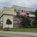 Dekan Drid upao na DIF sa maskiranim osobama i policijom